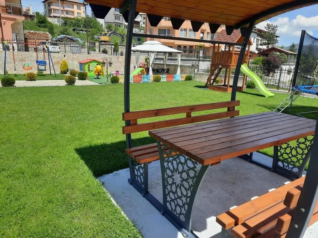 Perla Hotel Dospat Exterior photo
